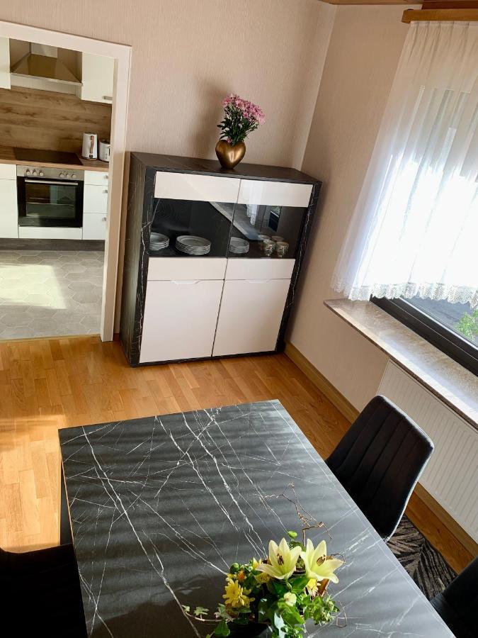 Haus Nummer Vier Neunkirchen  Bagian luar foto